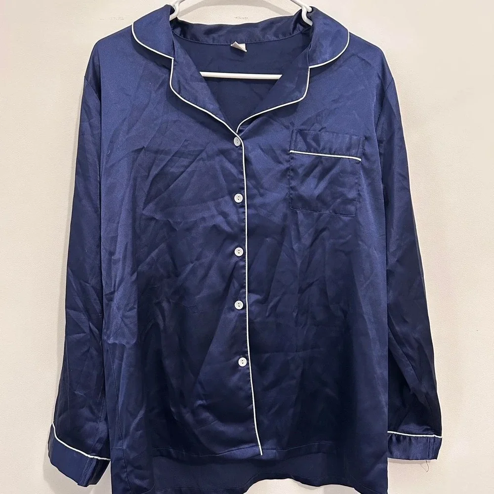 Unbranded Pajama Set Navy Blue Satin‎ Contrast Piping Size M